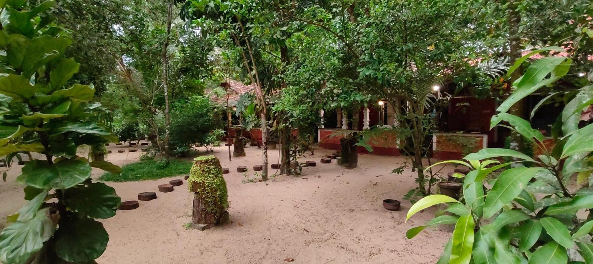 Abba Marari Beach Villas & Homestay Mararikulam Alappuzha Bagian luar foto