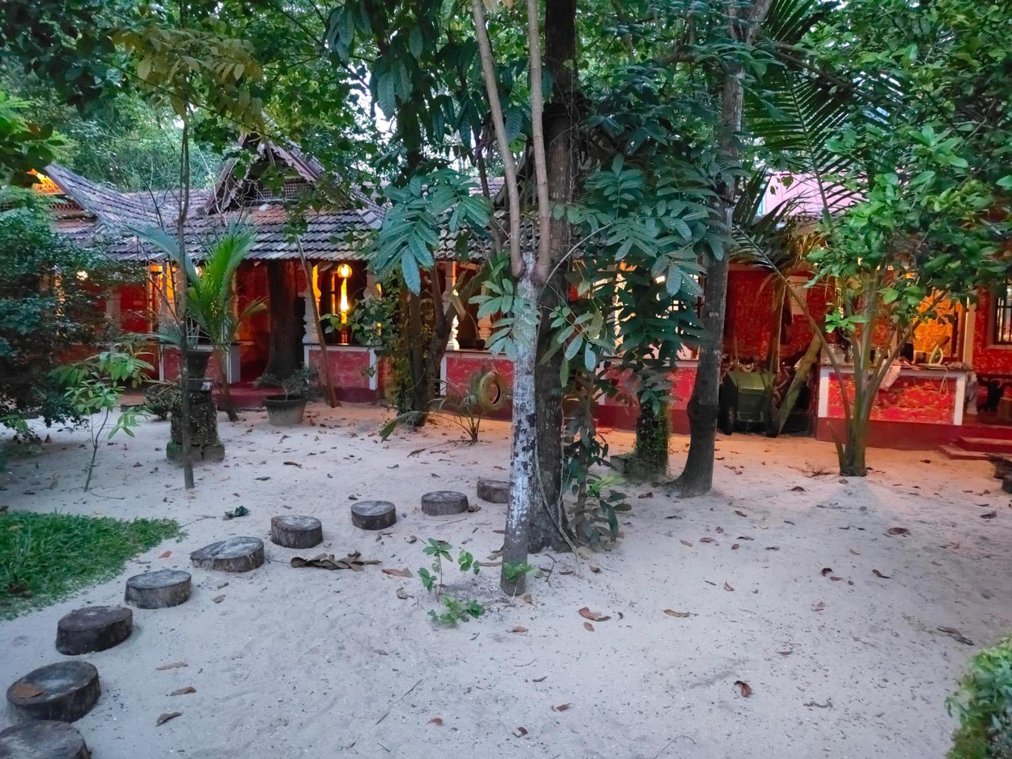 Abba Marari Beach Villas & Homestay Mararikulam Alappuzha Ruang foto